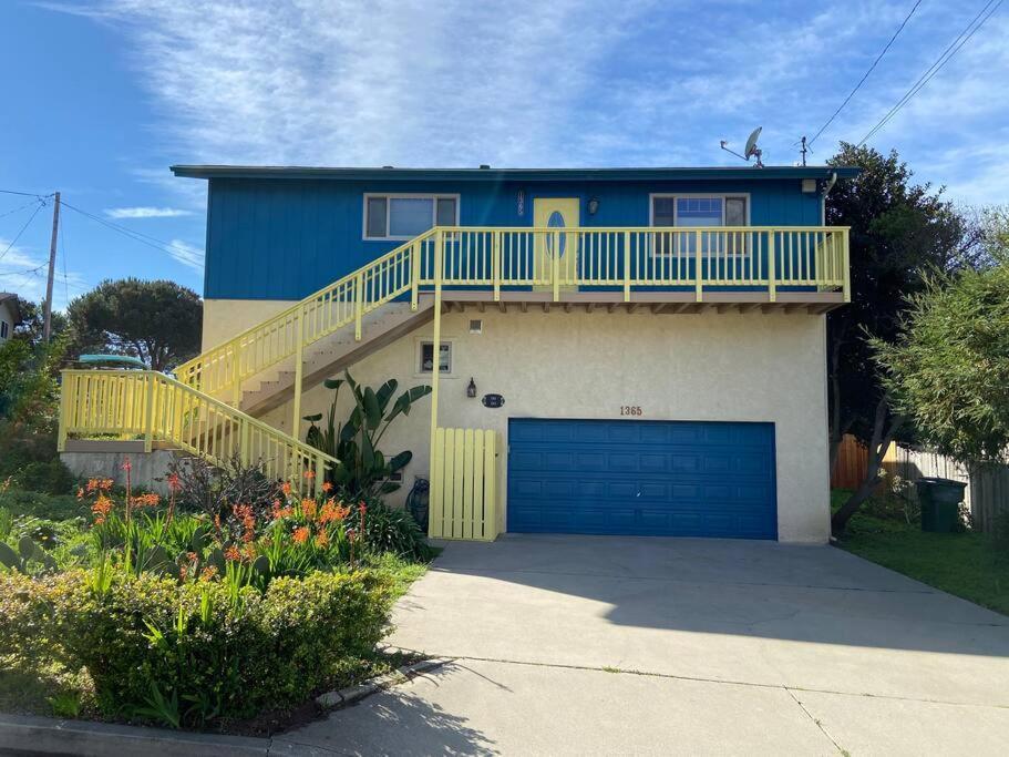 Harbor House In *